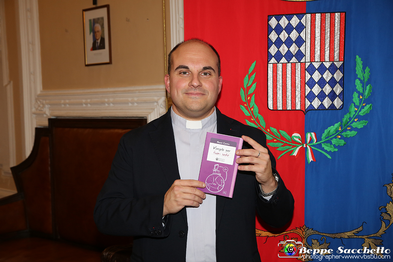 VBS_3220 - Presentazione Libro 'Vangelo per Fuori Sede' di Don Mauro Canta.jpg